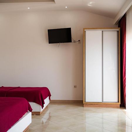 Apartments Villa Egzon Ούλτσιν Εξωτερικό φωτογραφία
