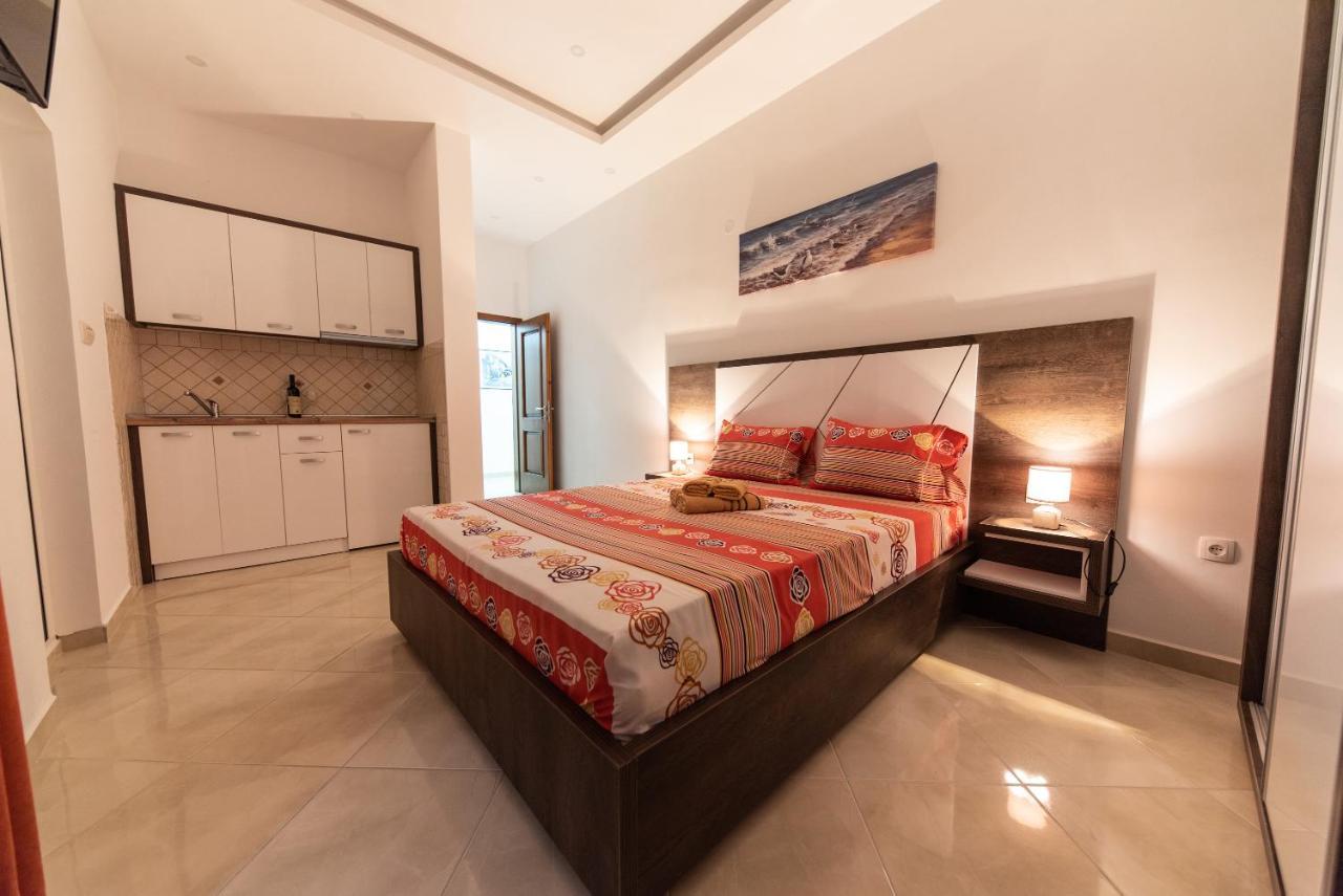 Apartments Villa Egzon Ούλτσιν Εξωτερικό φωτογραφία