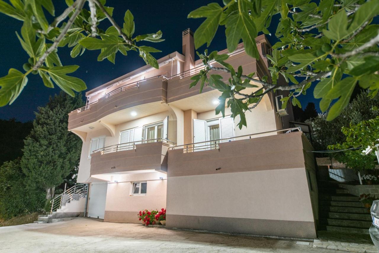 Apartments Villa Egzon Ούλτσιν Εξωτερικό φωτογραφία