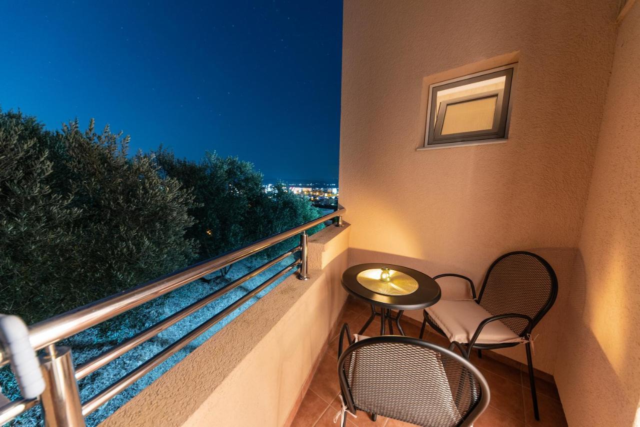Apartments Villa Egzon Ούλτσιν Εξωτερικό φωτογραφία