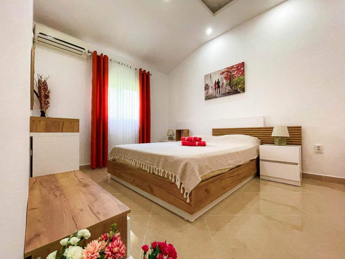 Apartments Villa Egzon Ούλτσιν Εξωτερικό φωτογραφία